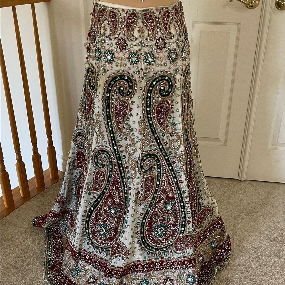Embroidered Two-Piece Set - Picture 12 of 12